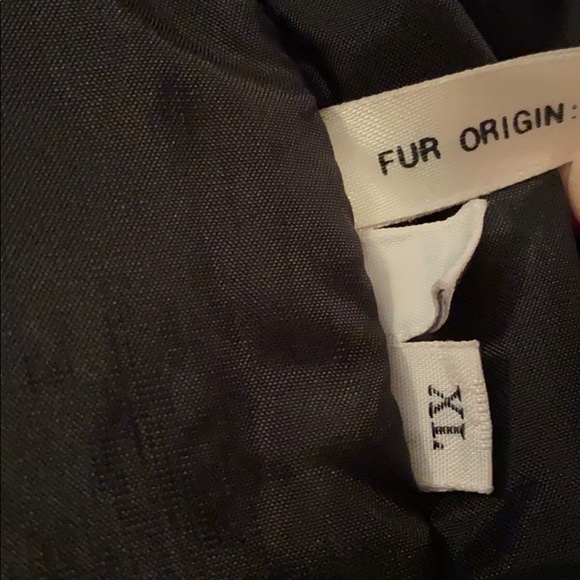 Fur Vest ⭐️Host Pick⭐️ - Picture 4 of 8